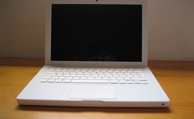 İlk MacBook